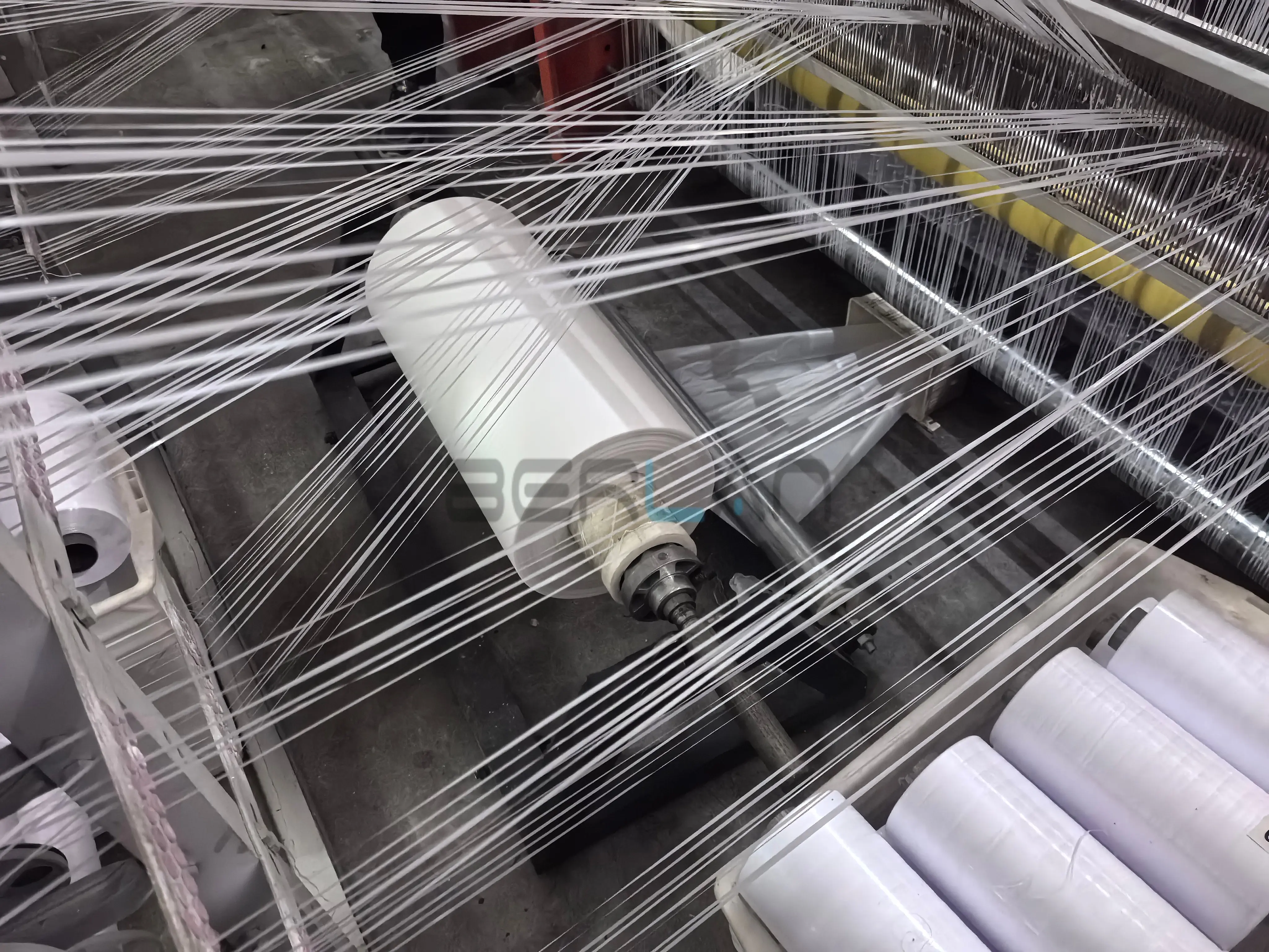 Mesin Circular Loom 6 Shuttle Berkecepatan Tinggi